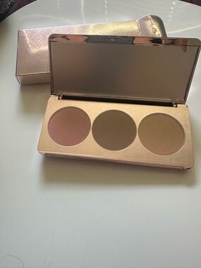 Neutral Trio Bronzer & Contour Palette — Rose-Taupe Shades